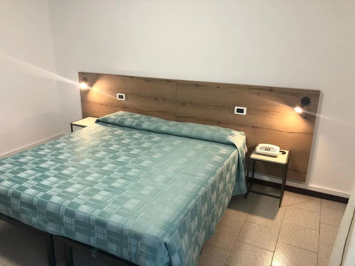 Albergo Ristorante La Greppia Montedivalli Chiesa 3*,