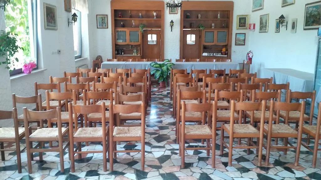 Hotel Albergo Ristorante La Greppia Montedivalli Chiesa